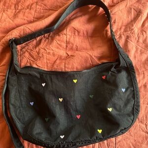 BAGGU Embroidered Heart Medium Crescent Bag